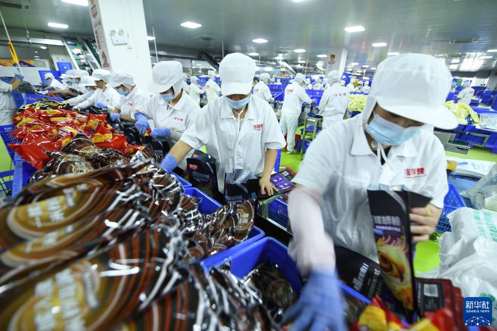 备战双十一 柳州螺蛳粉企业的互联网销售突围